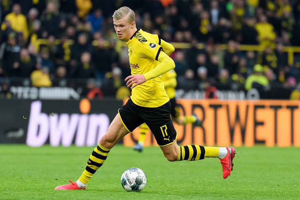 皇马推出漫威联名服饰，弗兰和卡雷拉斯进行了上身体验（皇马发布漫威联名系列，弗兰与卡雷拉斯试穿亮相）