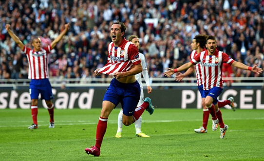 萨里：建议把VAR设备放的离替补席远一点，裁判需要冷静判断（萨里：应将VAR设备远离替补席，便于裁判冷静判罚）