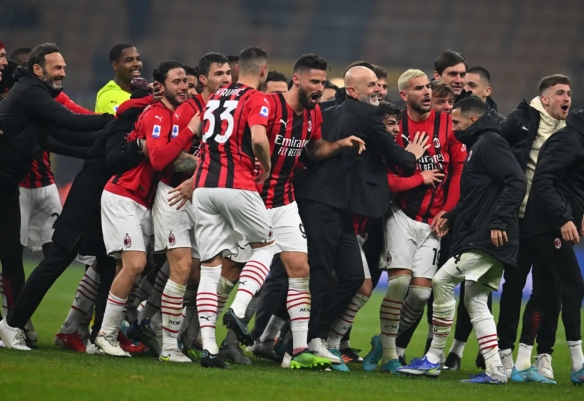 弗洛伦齐：在罗马时我们阵容很强，但对手是能拿100分的尤文（弗洛伦齐：效力罗马时我们很强，只是对面是能拿100分的尤文）