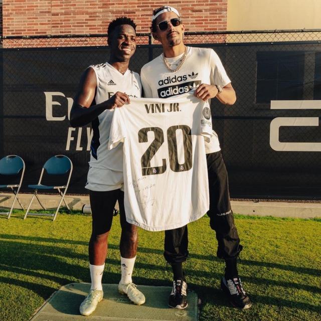 巴萨战毕包大名单：拉菲尼亚、霍安回归，拉什福德因流感缺阵（巴萨战毕尔巴鄂大名单出炉：拉菲尼亚、霍安复出，拉什福德因流感缺席）