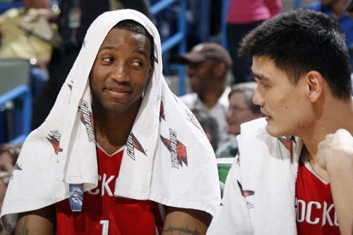 离谱！因内裤颜色与裁判发生争吵，印度球队果阿队长赛前染红（因内裤颜色与裁判争执，印度果阿队长赛前吃到红牌）