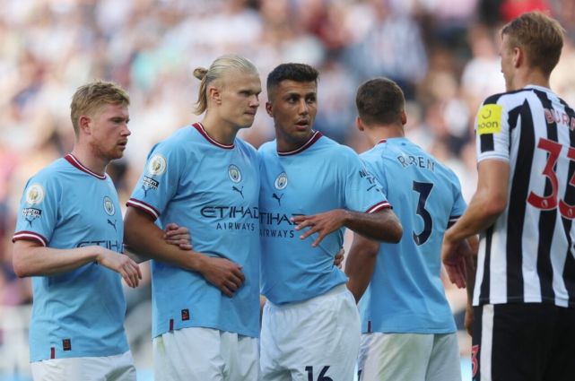 赫内斯：我希望穆勒未来回拜仁担任高管，他既聪明又受欢迎（赫内斯：期待穆勒将来回归拜仁担任高层，他聪明且人气高）