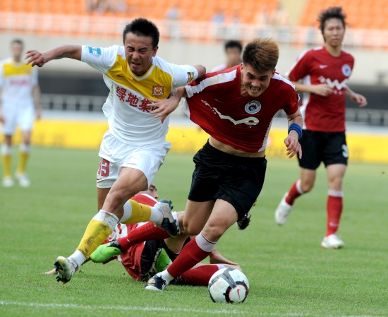 博主：英博助教贾顺浩已正式加盟重庆铜梁龙，出任技术总监（据博主消息，英博助教贾顺浩正式加盟重庆铜梁龙，担任技术总监）